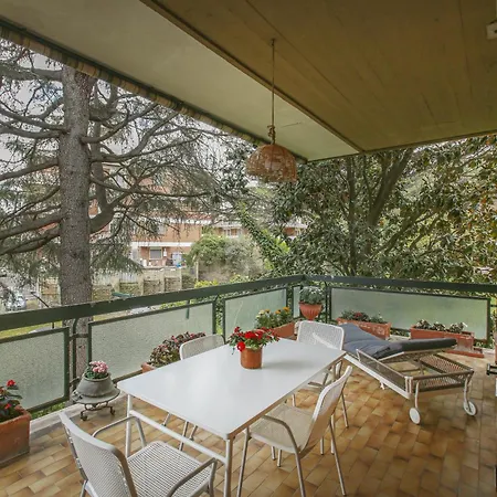 La Terrazza Nel Vicino Metro Cornelia Apartment