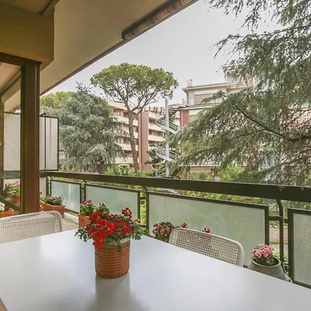 La Terrazza Nel Vicino Metro Cornelia Apartment *