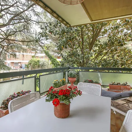 La Terrazza Nel Vicino Metro Cornelia Rom